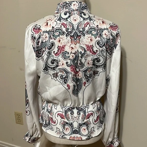 Inc faux wrap blouse. Blue paisley and floral , sz large - Picture 5 of 12